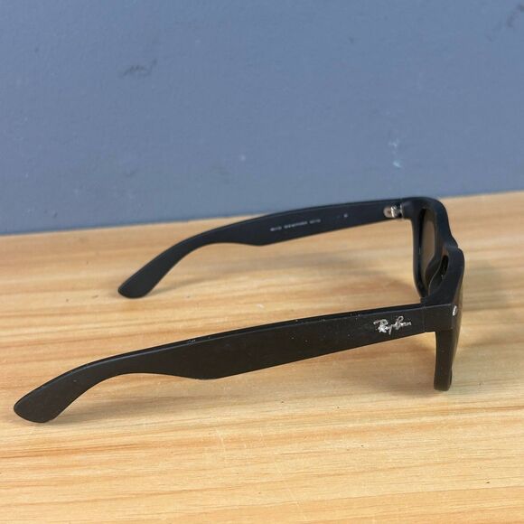 Ray-Ban RB2132 622/58 New Wayfarer Unisex Black Sunglasses Acetate Frame-Only - Picture 4 of 7